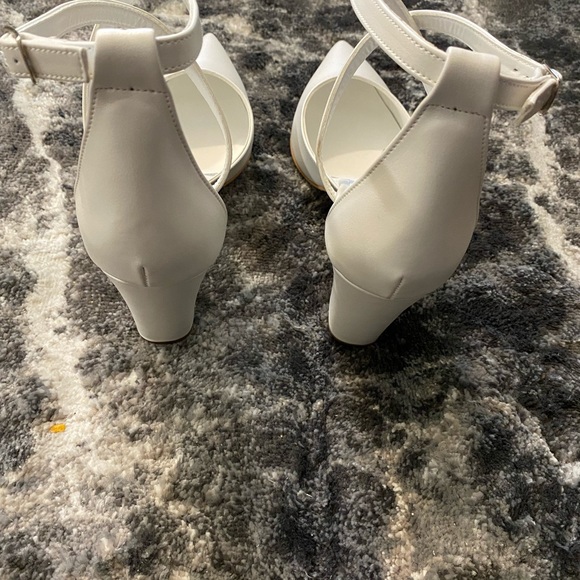 White Block Heel made in Greece - Picture 3 of 3